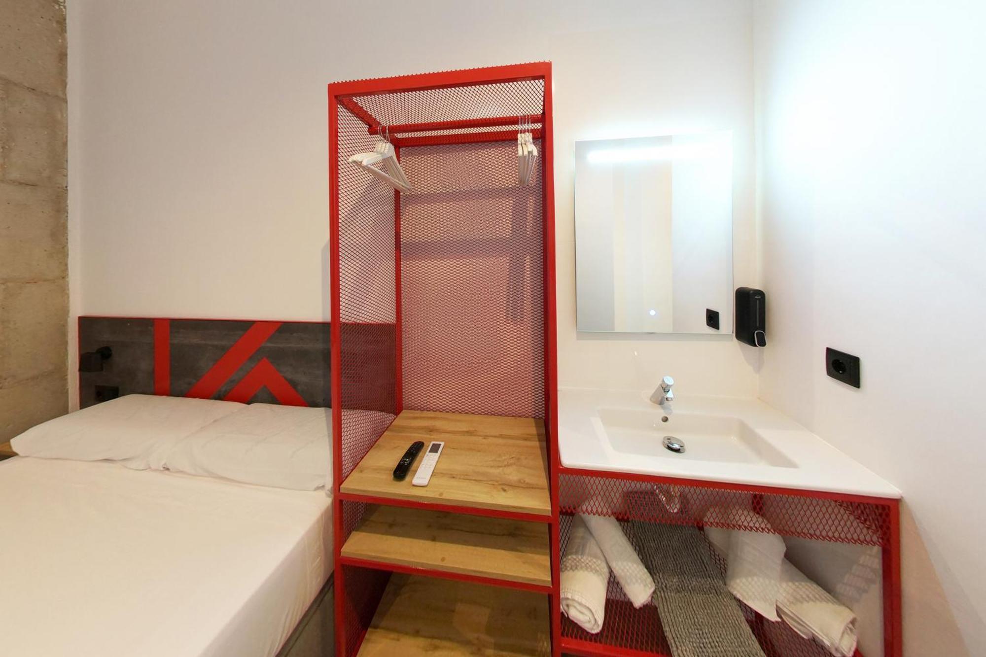 Konk Hostel ラ・マンガ・デル・マール・メノール 部屋 写真